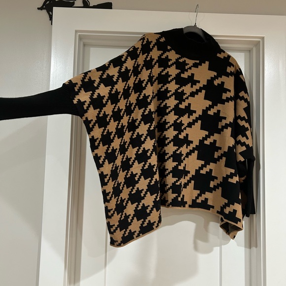 Sweater - Picture 3 of 3